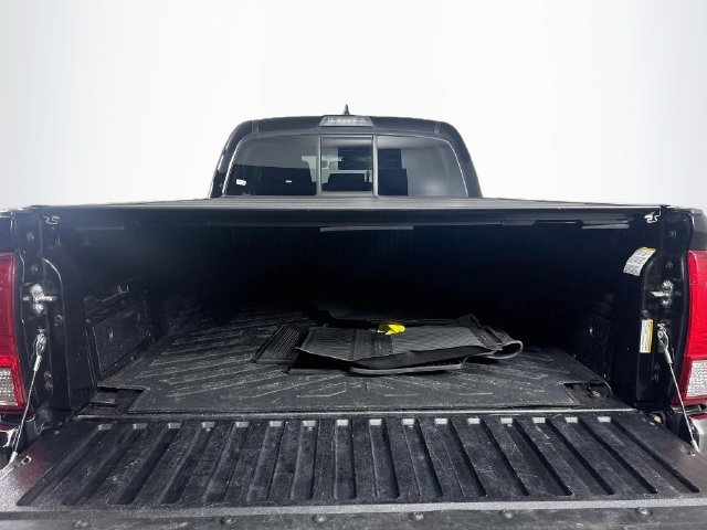 Used 2017 Toyota Tacoma SR5 w/ Tow Package AWD/4WD image 22