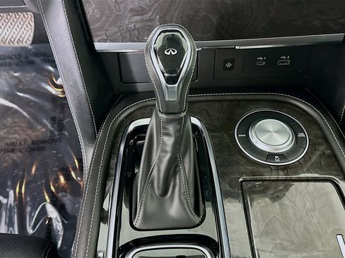 Used 2024 INFINITI QX80 Luxe RWD image 21