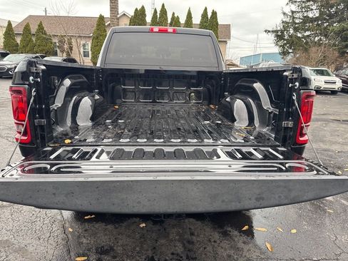 Used 2025 RAM 2500 Tradesman w/ Chrome Appearance Group image 7