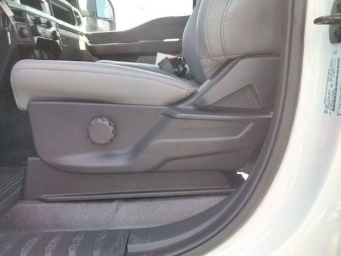 New 2025 Ford F550 2WD Regular Cab Super Duty w/ XL Chrome Package image 6