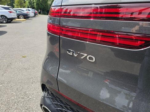 Used 2025 Genesis GV70 3.5T Sport w/ Sport Advanced Package image 15