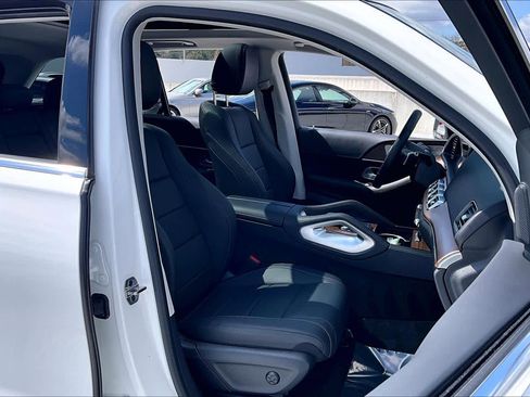 Used 2025 Mercedes-Benz GLE 350 4MATIC image 9