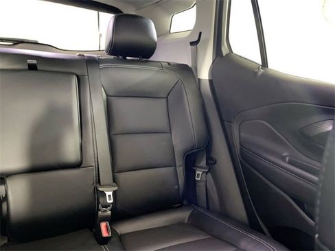 Used 2023 GMC Terrain SLT image 14