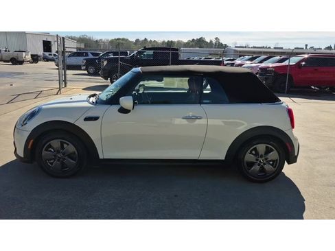 Used 2022 MINI Cooper S w/ Driver Assistance Package image 5