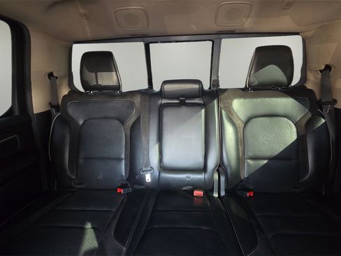 Used 2019 RAM 1500 Laramie image 19