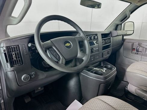 Used 2017 Chevrolet Express 2500 LT w/ LT Preferred Equipment Group image 10