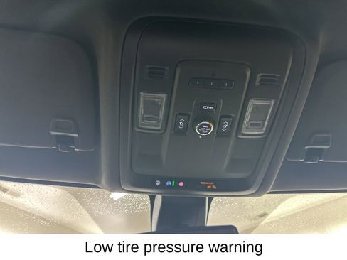 Used 2021 Chevrolet Suburban Z71 w/ Z71 Off-Road Package image 44