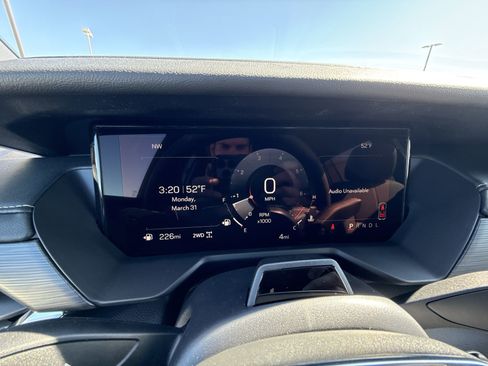 New 2025 GMC Acadia Elevation w/ Super Cruise Package image 11