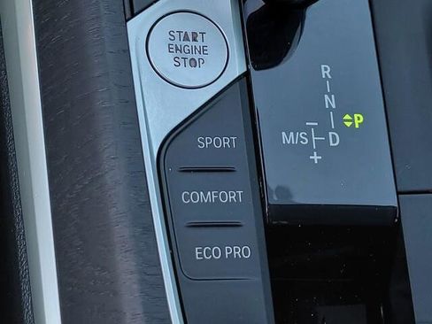 Used 2021 BMW 330i Sedan w/ Premium Package image 21