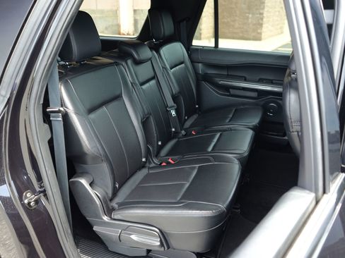 Used 2021 Ford Expedition Max XLT AWD/4WD image 34