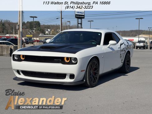Used 2018 Dodge Challenger SRT Hellcat RWD image 1