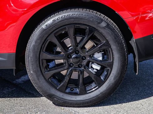 Used 2025 Land Rover Range Rover Sport image 10