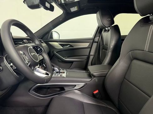Certified 2025 Jaguar F-PACE R-Dynamic S image 12