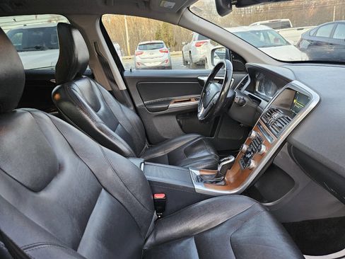Used 2017 Volvo XC60 T6 Inscription w/ Preferred Option Package image 14