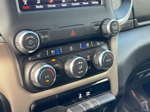 Used 2020 RAM 1500 Laramie AWD/4WD image 15