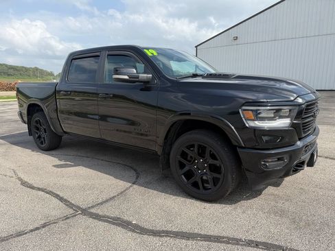 Used 2019 RAM 1500 Laramie AWD/4WD image 3