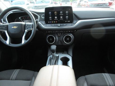 Used 2024 Chevrolet Blazer LT w/ Convenience Package FWD image 15