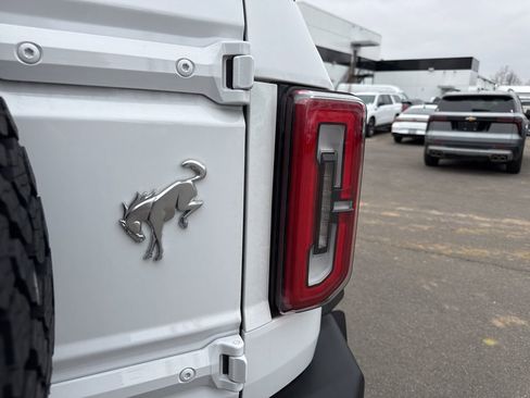Used 2025 Ford Bronco Outer Banks w/ Sasquatch Package image 32