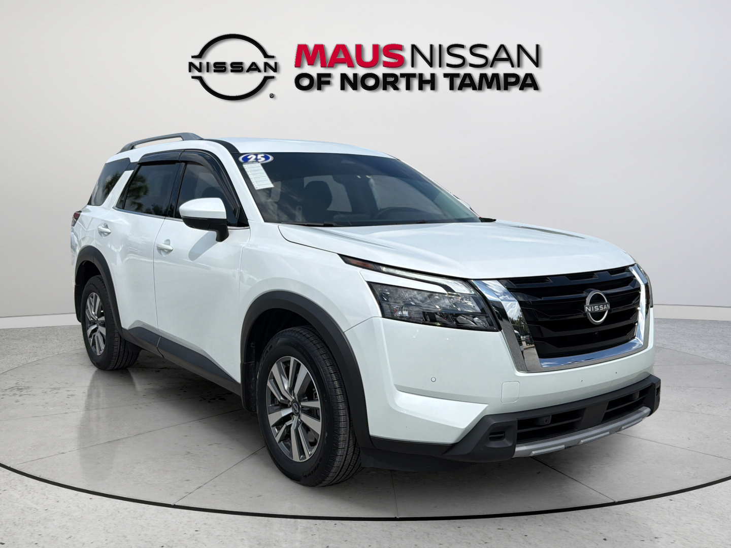 Certified 2025 Nissan Pathfinder SL AWD/4WD image 1