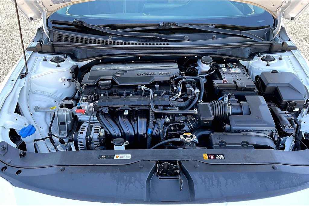 Used 2024 Hyundai Elantra SE FWD image 27