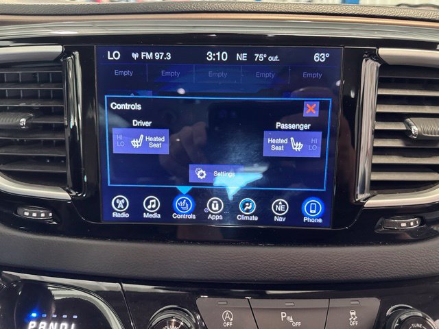 Used 2017 Chrysler Pacifica Touring-L FWD image 21