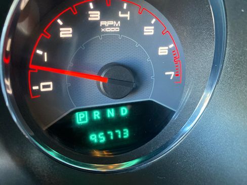 Used 2013 Dodge Avenger SE image 14