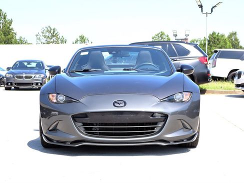 Used 2020 MAZDA MX-5 Miata RF Club RWD image 2