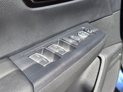 Used 2025 Honda CR-V EX-L image 12