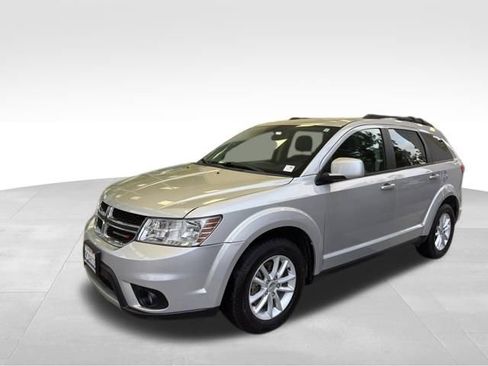 Used 2013 Dodge Journey SXT image 1