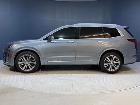 Used 2021 Cadillac XT6 Premium Luxury image 2