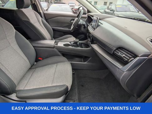Used 2022 Nissan Rogue SV FWD image 16