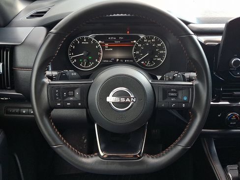 Used 2025 Nissan Pathfinder Rock Creek AWD/4WD image 19