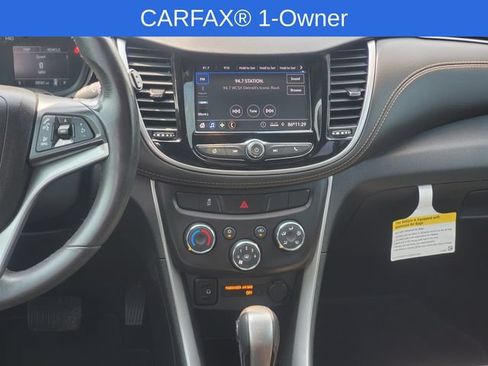 Certified 2022 Chevrolet Trax LT w/ LT Convenience Package AWD/4WD image 24