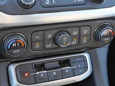 Used 2020 GMC Acadia SLT image 24