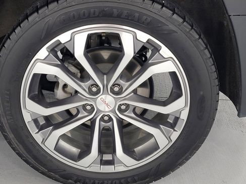 Used 2021 GMC Terrain SLT image 10