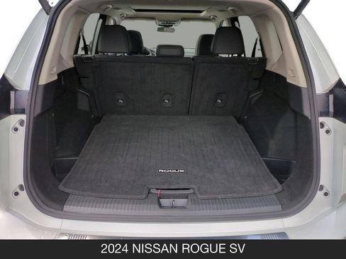 Used 2024 Nissan Rogue SV w/ SV Premium Package FWD image 25