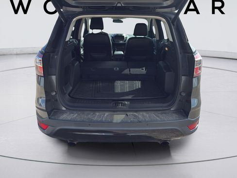 Used 2017 Ford Escape SE w/ Equipment Group 201A FWD image 19