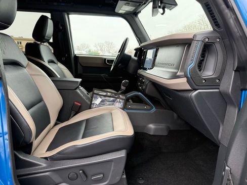 Used 2024 Ford Bronco Wildtrak image 27