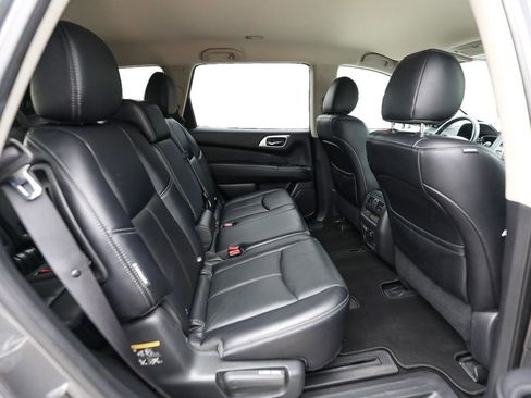 Used 2019 Nissan Pathfinder SL AWD/4WD image 22