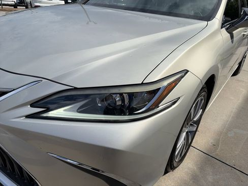 Used 2019 Lexus ES 350 w/ Premium Package FWD image 11