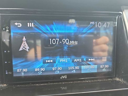 Used 2018 Toyota Tundra Platinum image 17