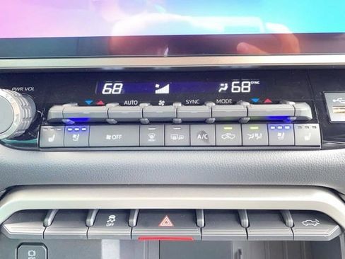 New 2026 Toyota Tundra Limited AWD/4WD image 10