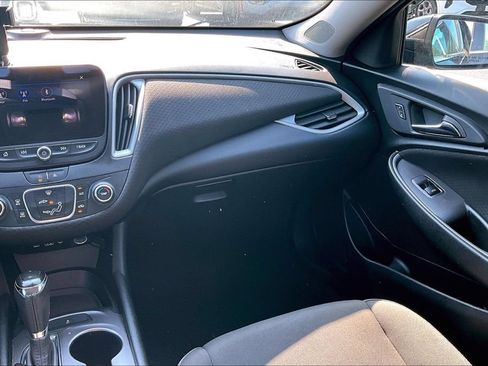 Used 2020 Chevrolet Malibu RS FWD image 26