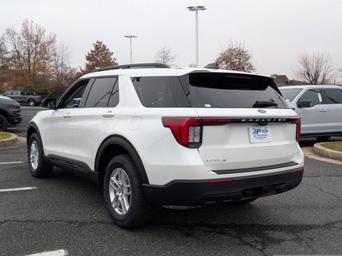 New 2026 Ford Explorer Active image 3
