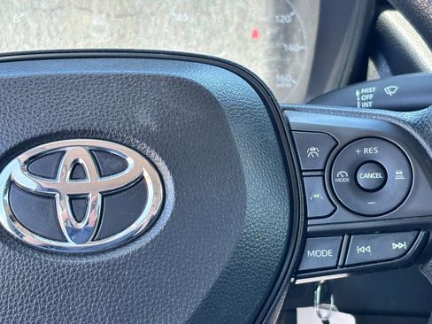 Used 2023 Toyota Corolla LE FWD image 20