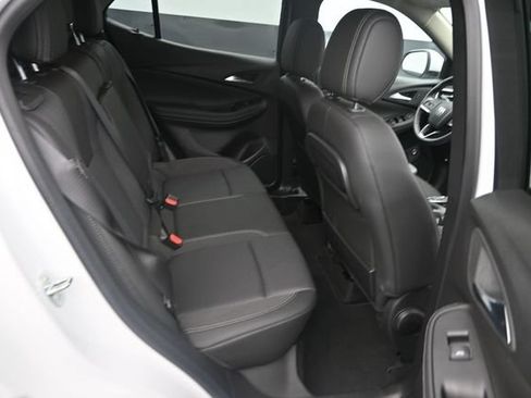 Used 2024 Buick Encore GX Preferred w/ Comfort Package FWD image 13