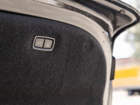 Certified 2025 Porsche Taycan image 31