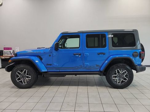 New 2026 Jeep Wrangler Unlimited Sahara w/ Rockslide Package AWD/4WD image 5