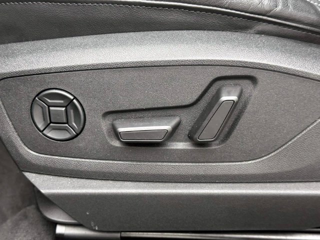 Used 2021 Audi e-tron Premium AWD/4WD image 21