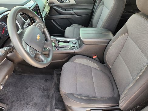 Used 2021 Chevrolet Traverse LS image 13